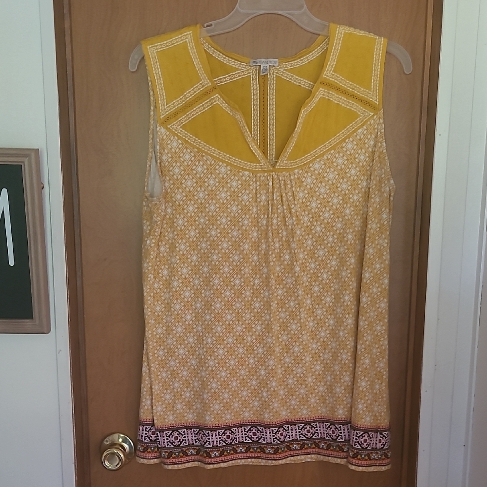 Size 1X Yellow Sleeveless Women's Top